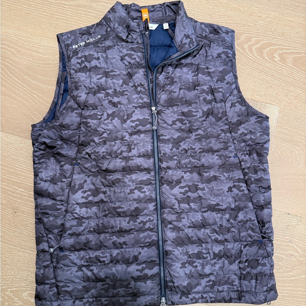 Peter Millar Hyperlight Performance Vest in a cam… - image 1